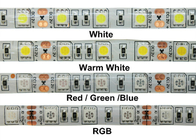 La prenda impermeable flexible de 24V los 5M 5050 RGB llevó la certificación remota del IR ROHS de las luces de tira